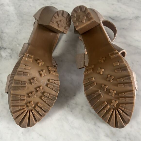 Report Women’s Taupe Tan Chunky Criss Cross Strappy Sandal Heel size 8.5 - Picture 4 of 9